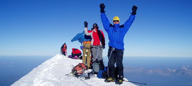 Icicle clients on the summit of Mont Blanc 4810m
