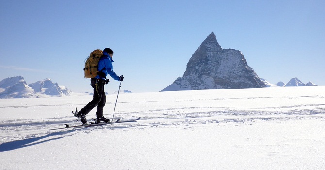 Skiing over the Tete
                                              Blanche in front of the
                                              Matterhorn
